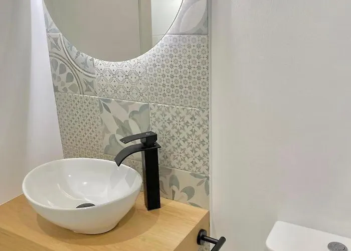 Marina Bay إِستيبونا