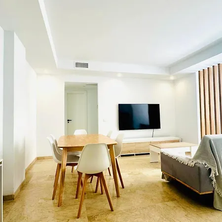 Marina Bay Apartman *